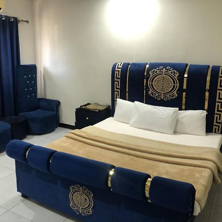 Hotel Islamabad Crown ラーワルピンディー エクステリア 写真
