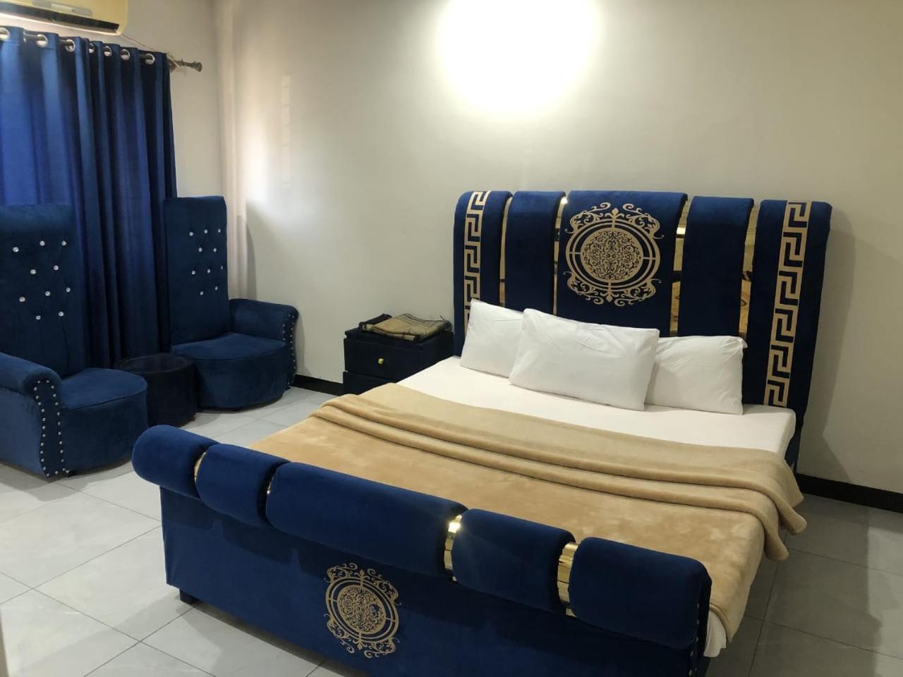 Hotel Islamabad Crown ラーワルピンディー エクステリア 写真
